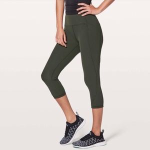 Lululemon HR Green 💚 Breezy Dot Crop short capris legging pant